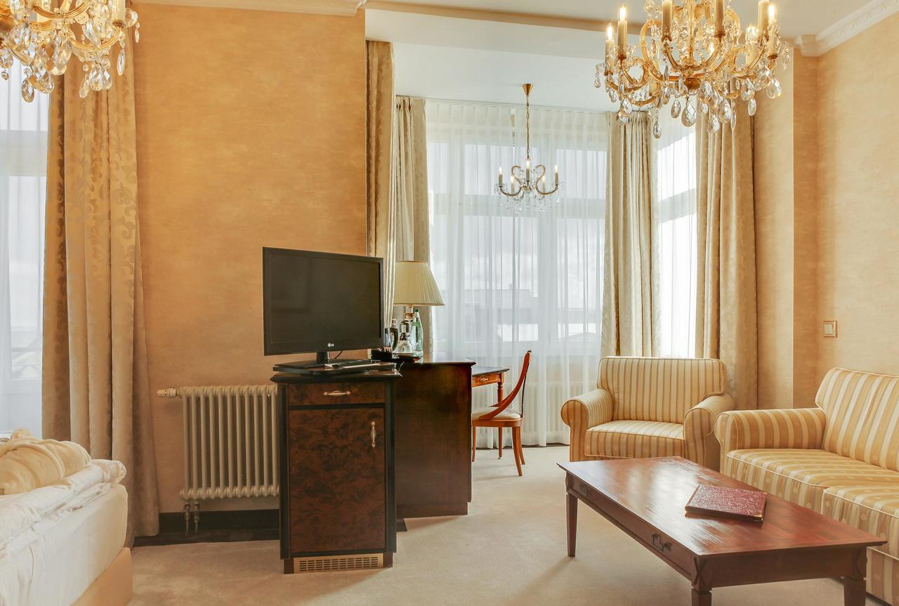 Seetelhotel Ahlbecker Hof Heringsdorf  Eksteriør billede A suite at the hotel