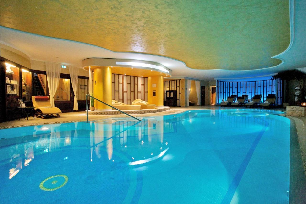 Seetelhotel Ahlbecker Hof Heringsdorf  Eksteriør billede The swimming pool at the InterContinental Wien
