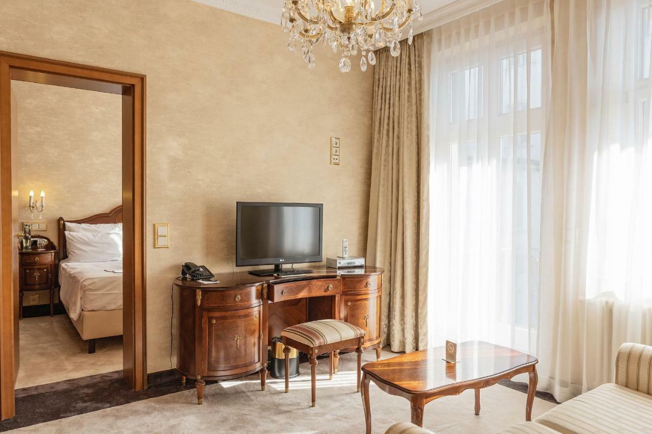 Seetelhotel Ahlbecker Hof Heringsdorf  Eksteriør billede A suite at the Hotel de Saxe