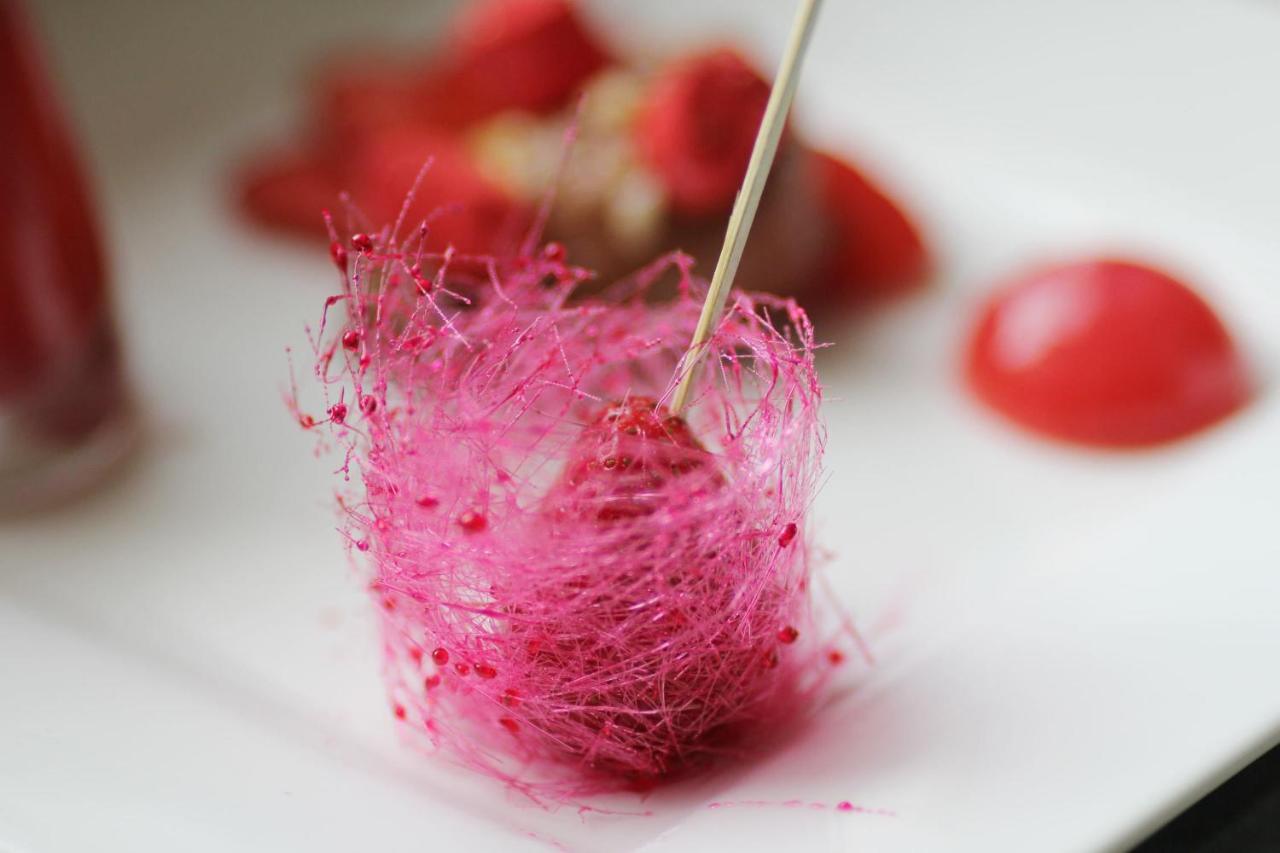 Seetelhotel Ahlbecker Hof Heringsdorf  Eksteriør billede A strawberry being rolled in sugar